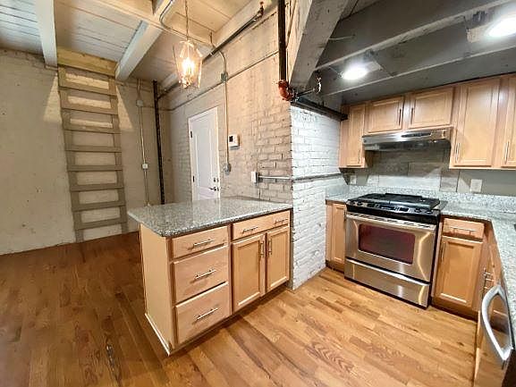 1st image of 1016 Jefferson St #4