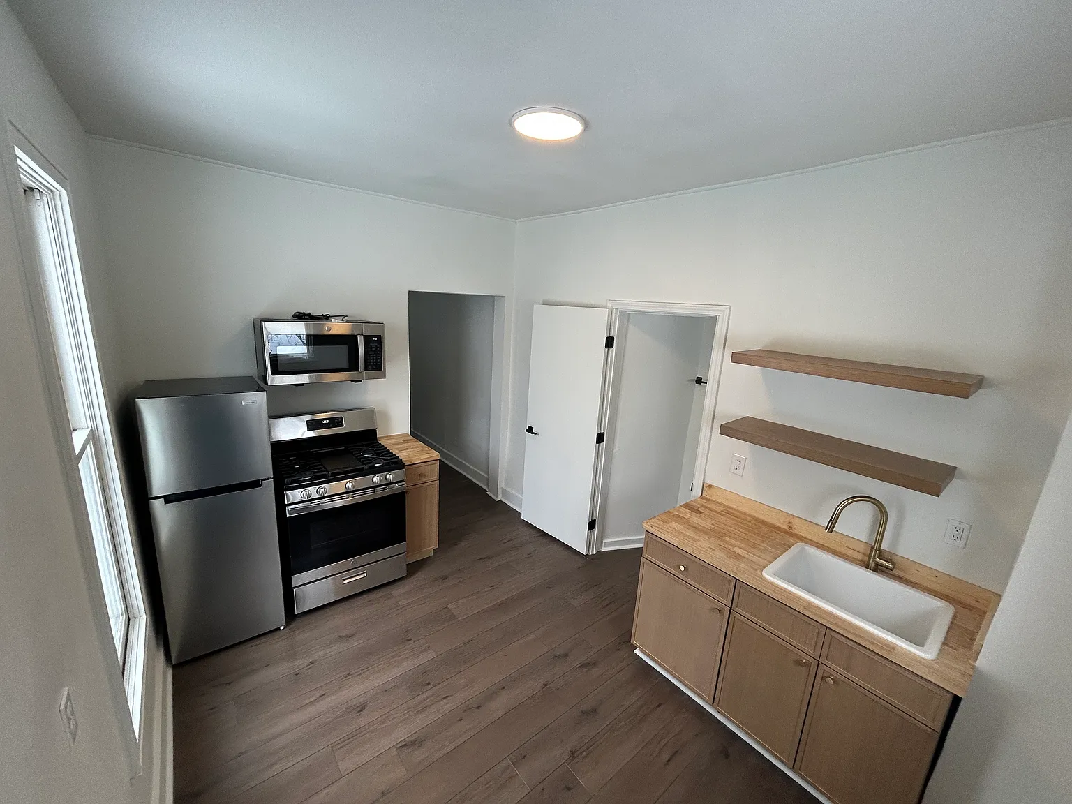 1 bed, $1,250 — Photo 1