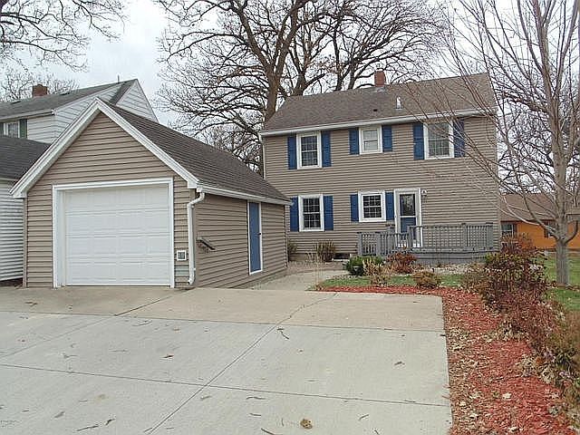1st image of 1375 Oak Beach Dr