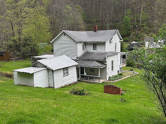 3rd image of 15823 Old Beechwood Rd SW