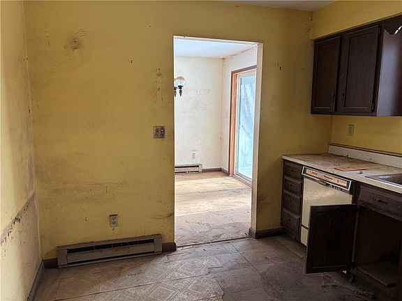 5th image of 230 Brooktondale Rd