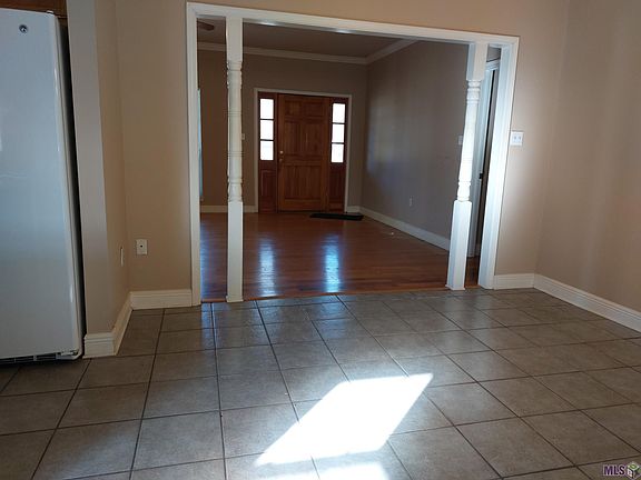 3rd image of 13072 N Montrose Ave