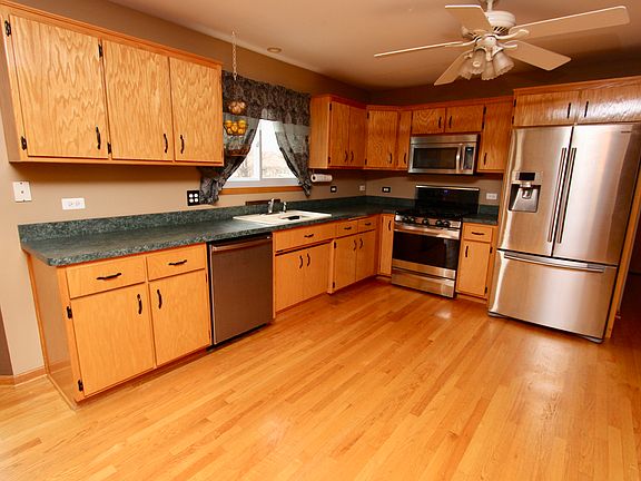 3rd image of 504 Hannigan Dr