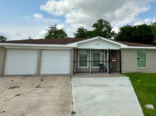 1211 Lauder Rd, Houston, TX 77039