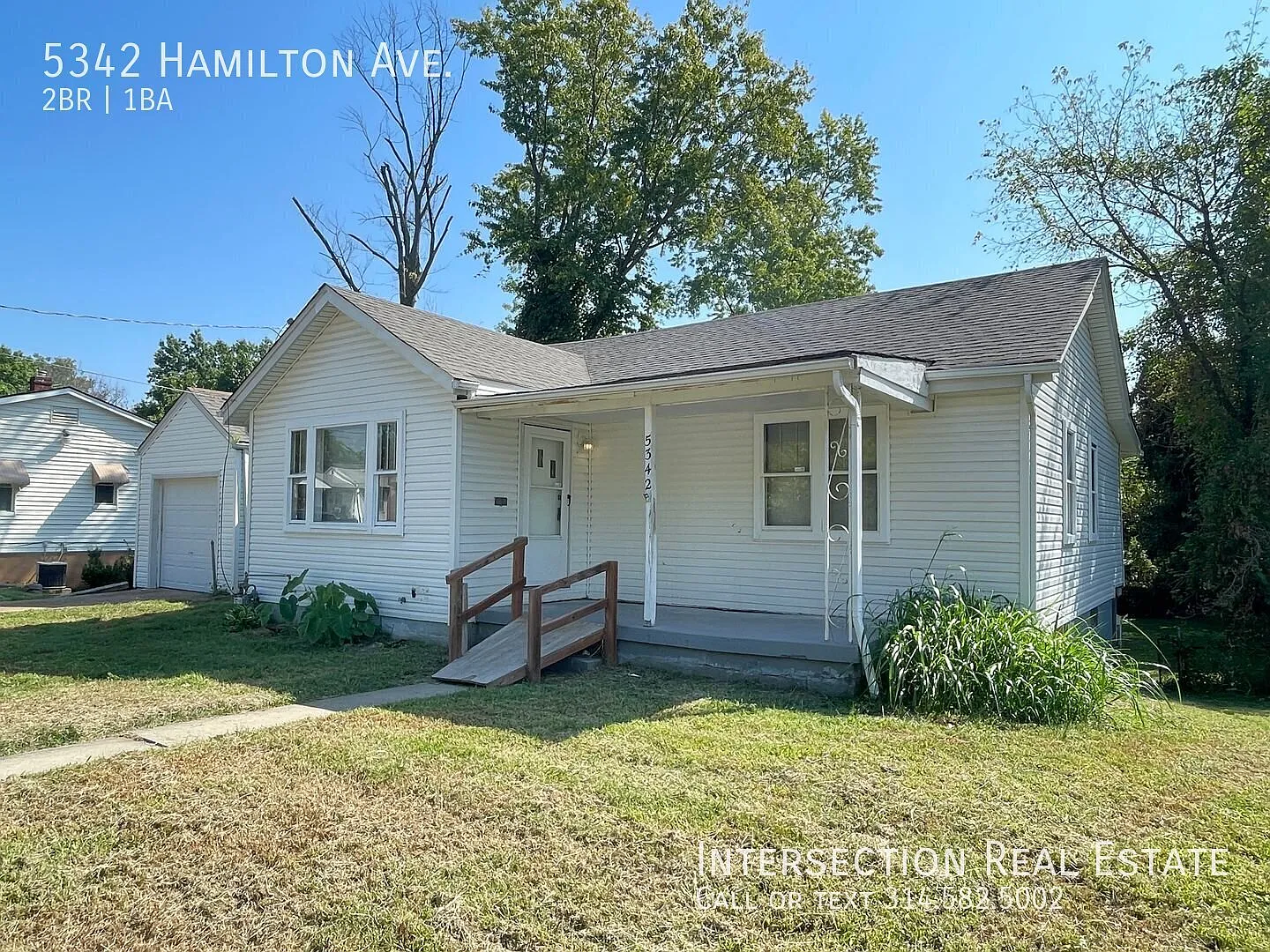 Spacious 2Bed/1Bath with Garage Parking and Lots of Updates — Photo 1