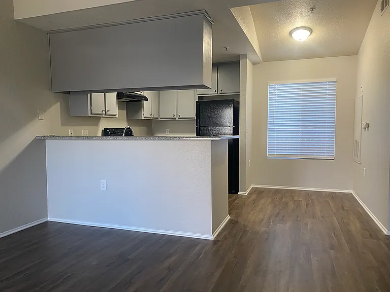 Camino Woods Apartments — Photo 18
