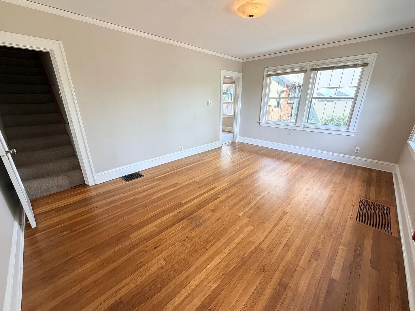 Charming 1927 Vintage 3 Bedroom 2 Bathroom Duplex is a Must See — Photo 4