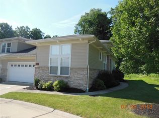 204 Crescent Ridge Dr, Seven Hills, OH 44131