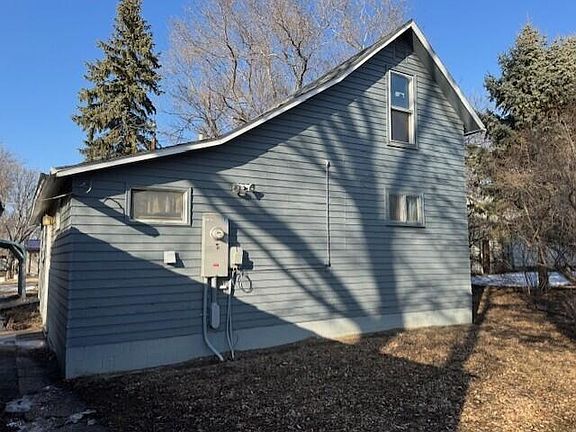 4th image of 1015 Huron St