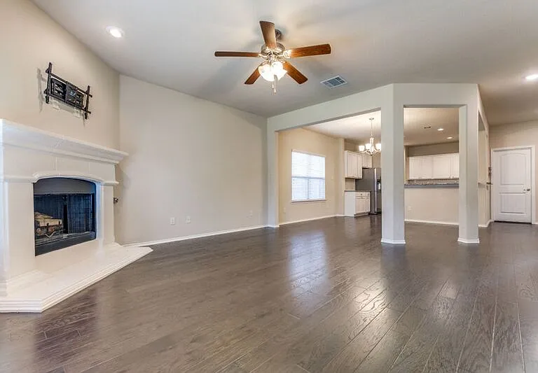 9905 Beaver Dam Ln — Photo 3