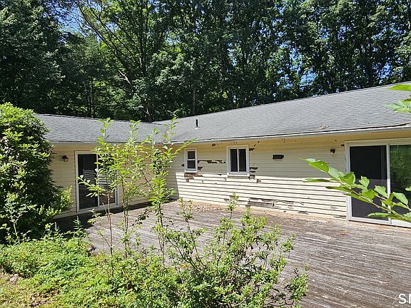 3rd image of 162 West Road