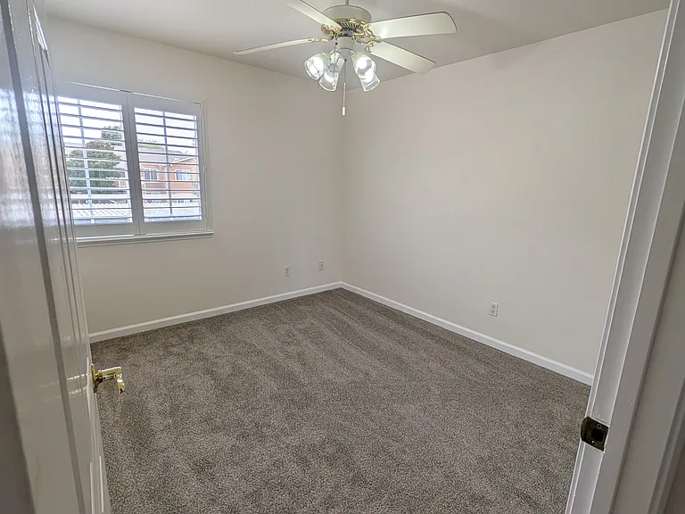 1501 La Esplanada Pl #323 — Photo 11