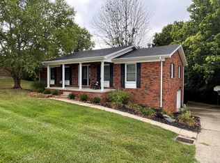 827 Terre Haute Dr, Maysville, KY 41056