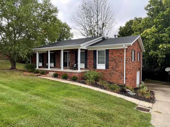 827 Terre Haute Dr, Maysville, KY 41056
