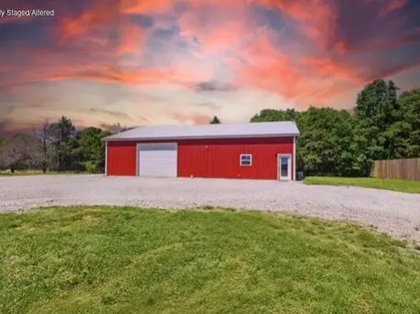 23949 E 824th Road, Humansville, MO 65674
