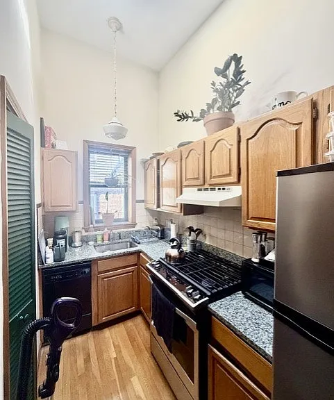 69 N Margin St #8 — Photo 11