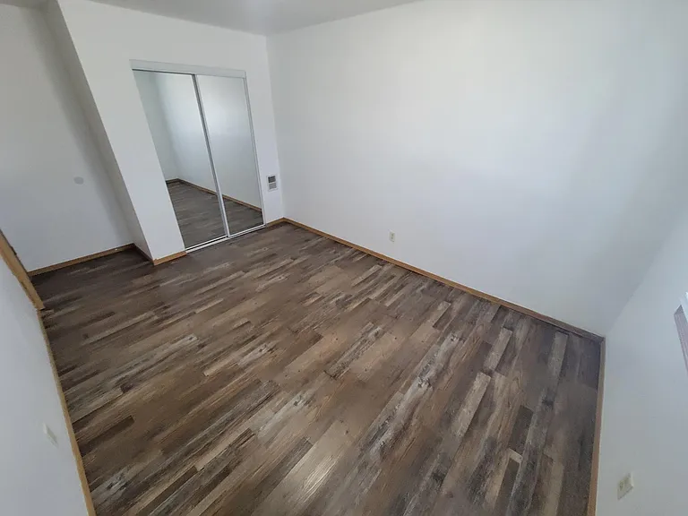 1701 La Crescent St #133 — Photo 15