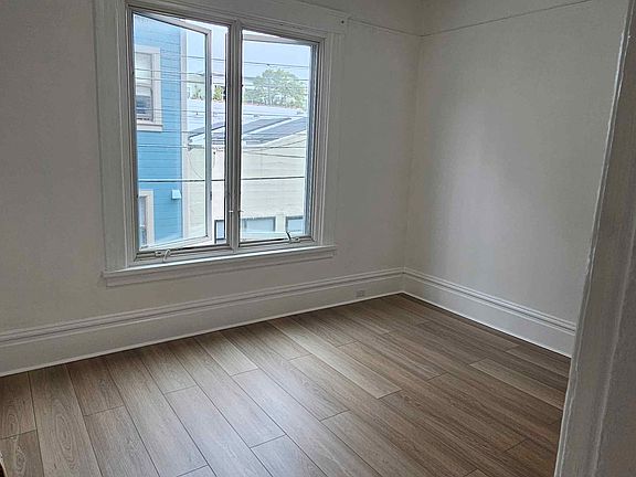 4th image of 81 Water St #81