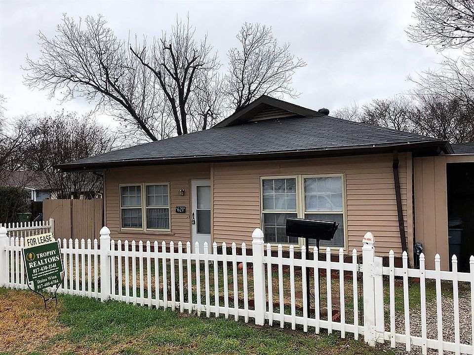1st image of 621 E Worth St
