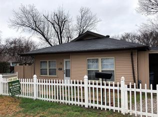 621 E Worth St, Grapevine, TX 76051