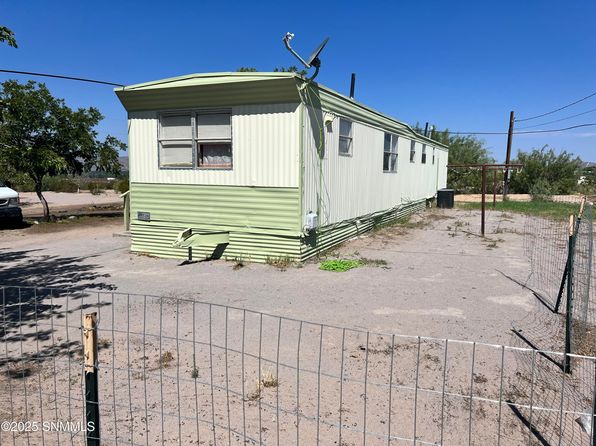 las-cruces-new-mexico-2062632538 picture