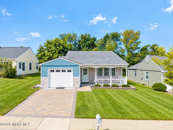 10 Lambeth Lane, Manchester, NJ 08759