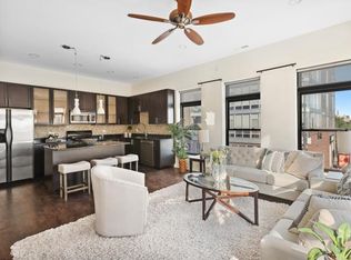 2158 N Damen Ave, Chicago, IL 60647