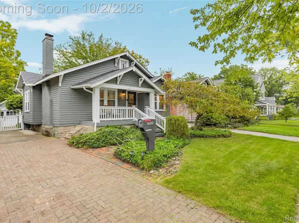 16260 Birwood Ave, Beverly Hills, MI 48025