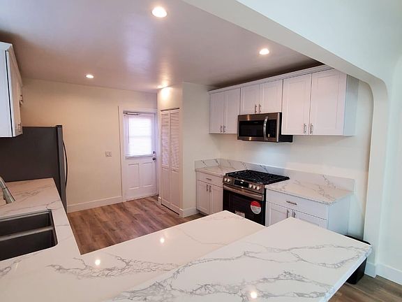 3rd image of 4378 42nd St