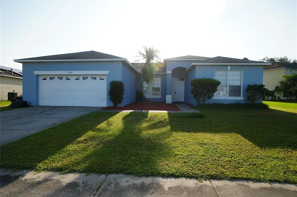 3 bed, 2.0 bath, 1554 sqft, $1,999 — Photo 1
