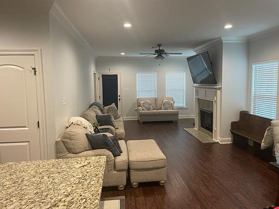 5th image of 416 Berg Ct
