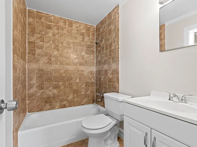 615 NE 7th Ave — Photo 12