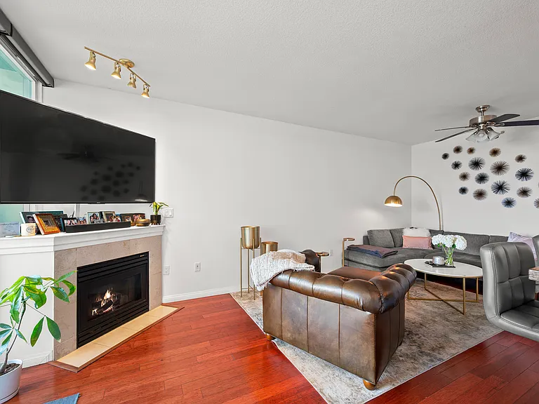 850 Beech St #820 — Photo 5