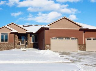 1904 W Dunbar Trl, Sioux Falls, SD 57108