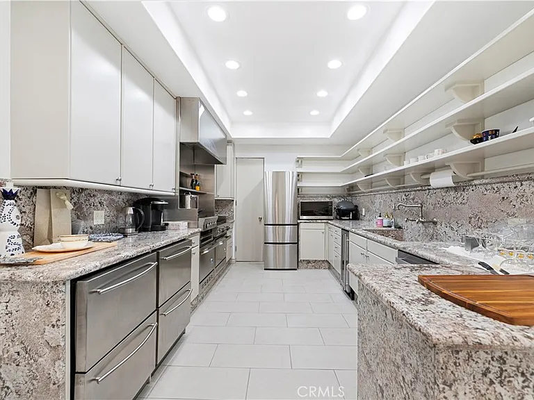 1356 Summitridge Dr — Photo 14