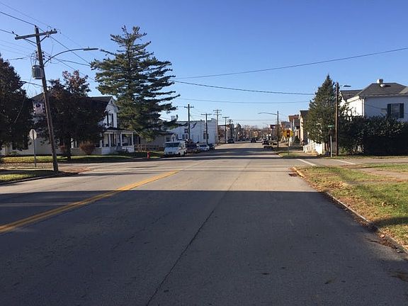 5th image of 303 E Main St