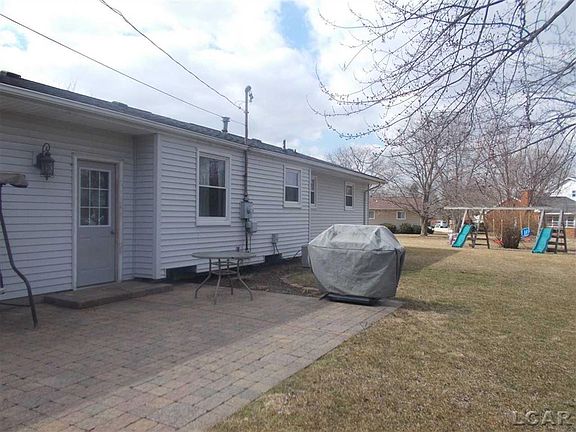 3rd image of 2904 Coral Ct