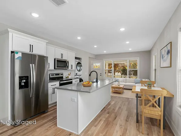 411 11th St NW, Grand Rapids, MI