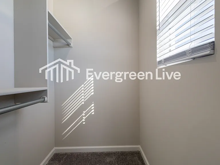 116 Burlington Dr — Photo 12