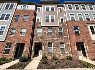 24736 Monk Meadows Ter, Sterling, VA 20166