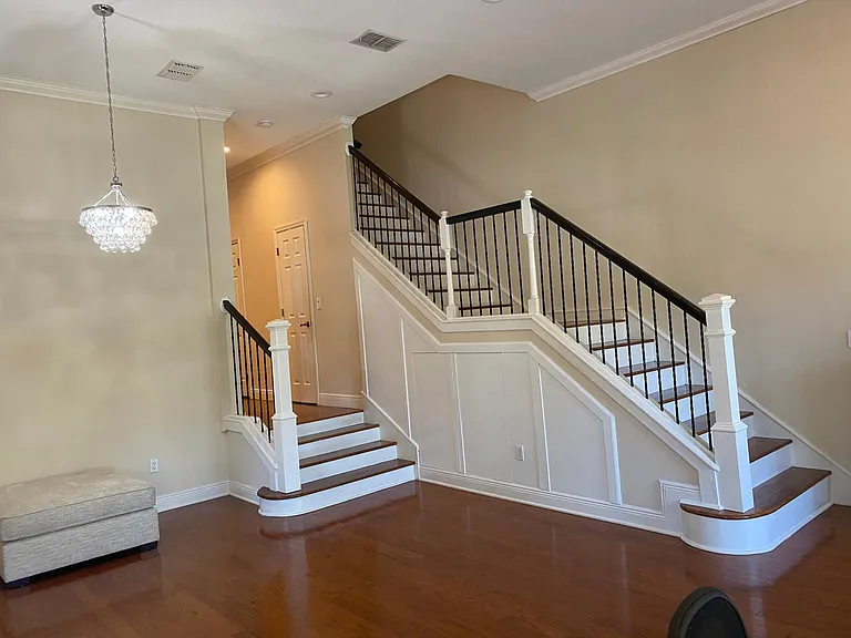 1715 W Watrous Ave — Photo 5