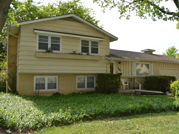 1105 S Paige St, Wichita, KS 67207