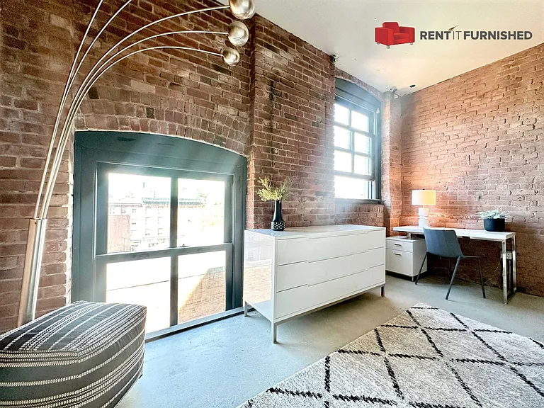 55 Cordova St E #404 — Photo 12