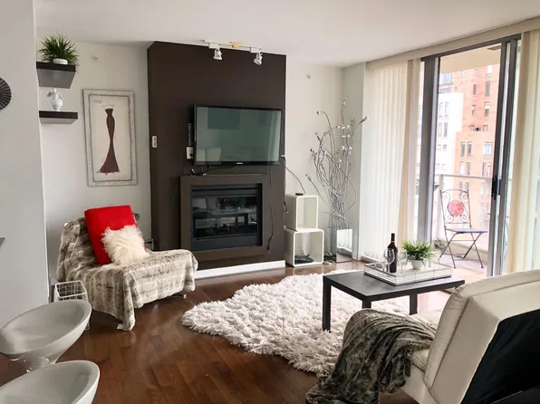 1225 Richards St, Vancouver, BC V6B 1E6