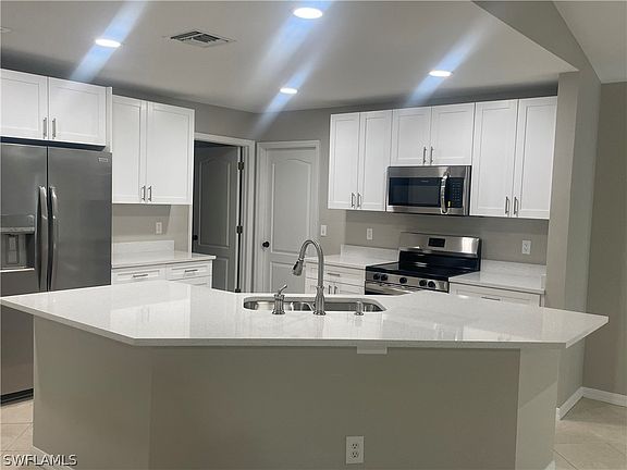 4th image of 718 Brannen Ave