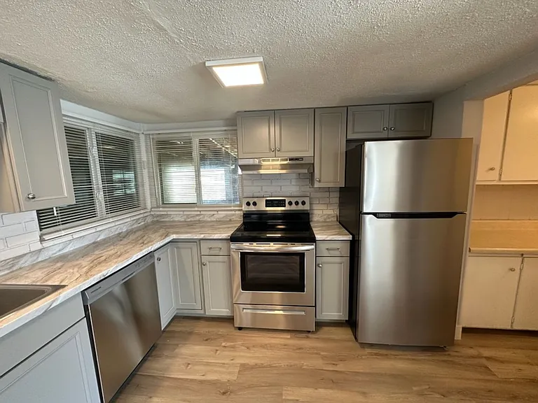 2928 W Lehi Dr — Photo 11