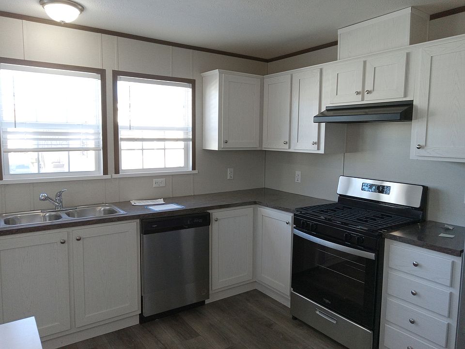 2nd image of 1118 Birch Ln