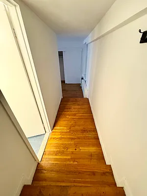 Rented by J PRESTON AND ASSOCIATES INC | media 6