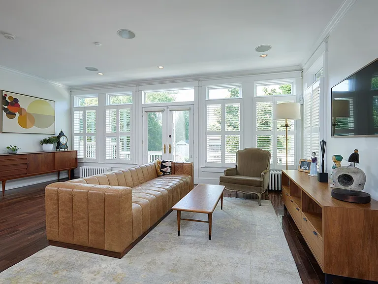 1424 Longfellow St NW — Photo 10