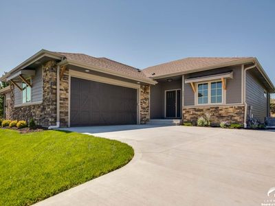 305 N Parker Cir, Lawrence, KS, 66049